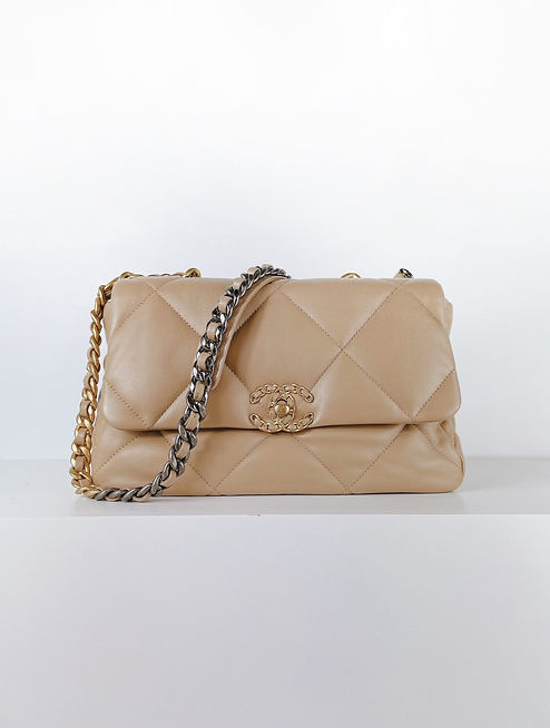 Ch@nel
Sac à main Chanel 19 
Camel