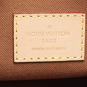 LV 
pochette Multi Accessories