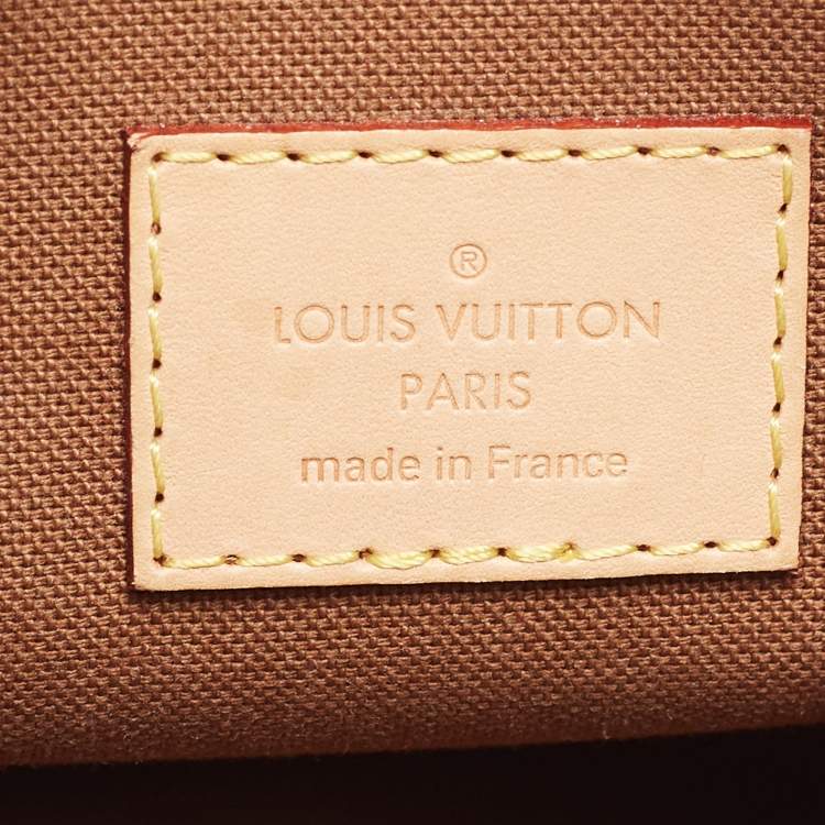 LV 
pochette Multi Accessories