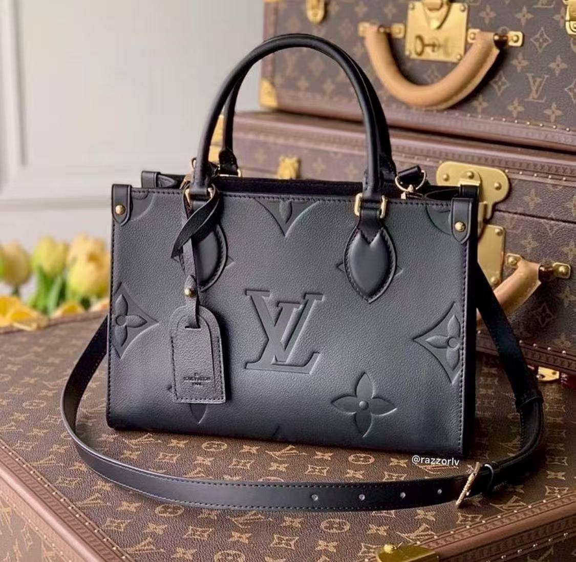LV Cabas OnTheGo PM