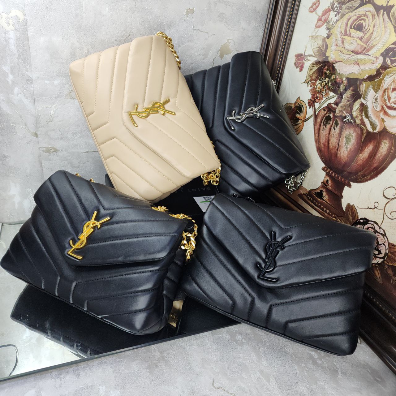 S@int L@urent
Sac bandoulière Loulou Small Saint Laurent  Matelassé Noir