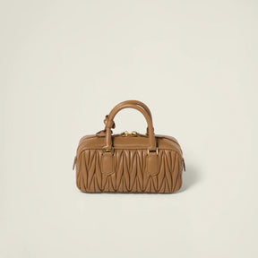 MIÛ MIÜ Sac Arcadie nappa matelassé