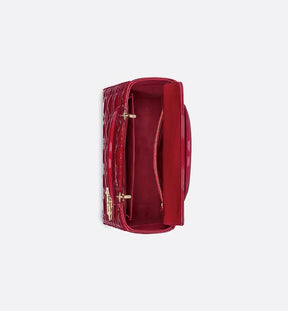 Sac Ladÿ Diôr Medium
de veau Cannage verni rouge cerise