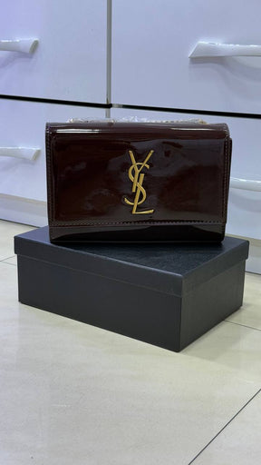 S@int L@urent Petit sac à bandoulière Kate de  « Chocolat épicé »