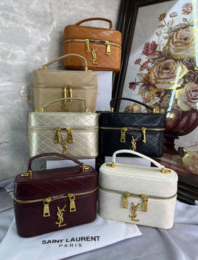 YSL GABY vanity bag in lambskin
BLANC VINTAGE