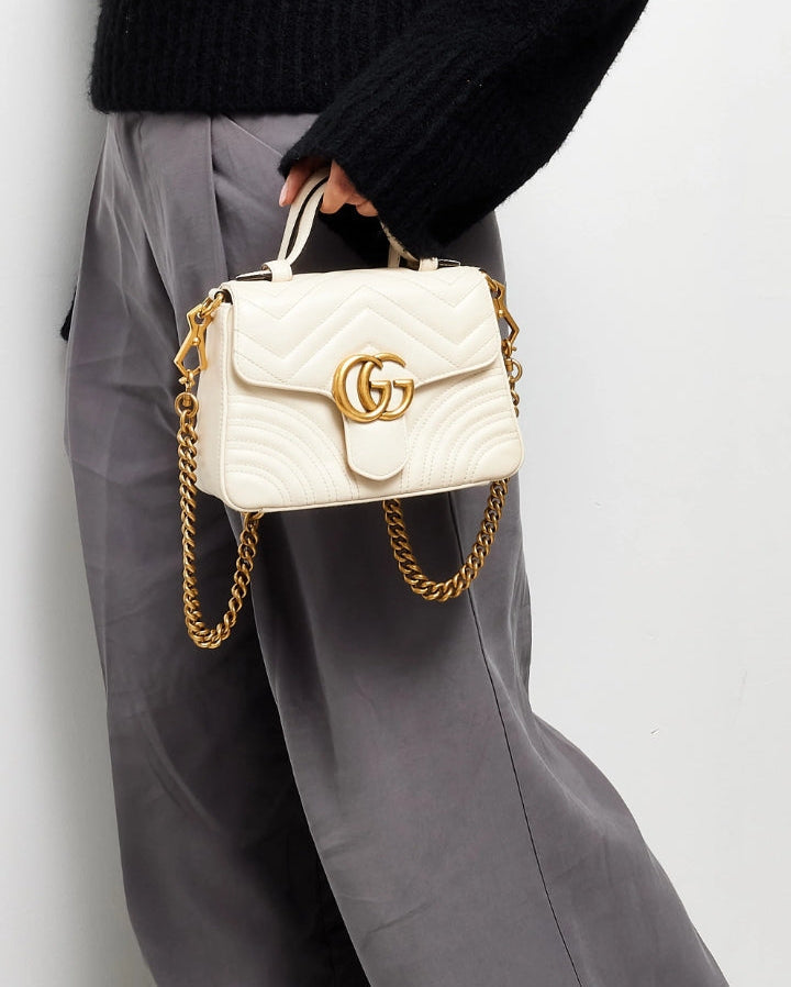 GG Sac à main GG Marmont  blanc à chevrons avec poignée supérieure