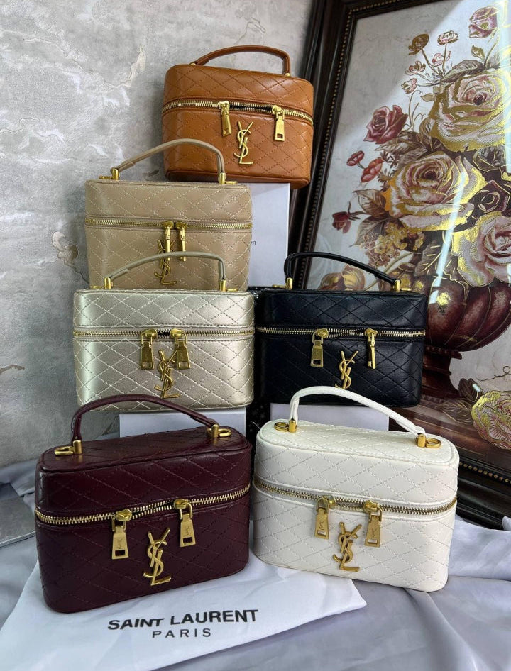 YSL GABY vanity bag in lambskin
ROUGE CABERNET