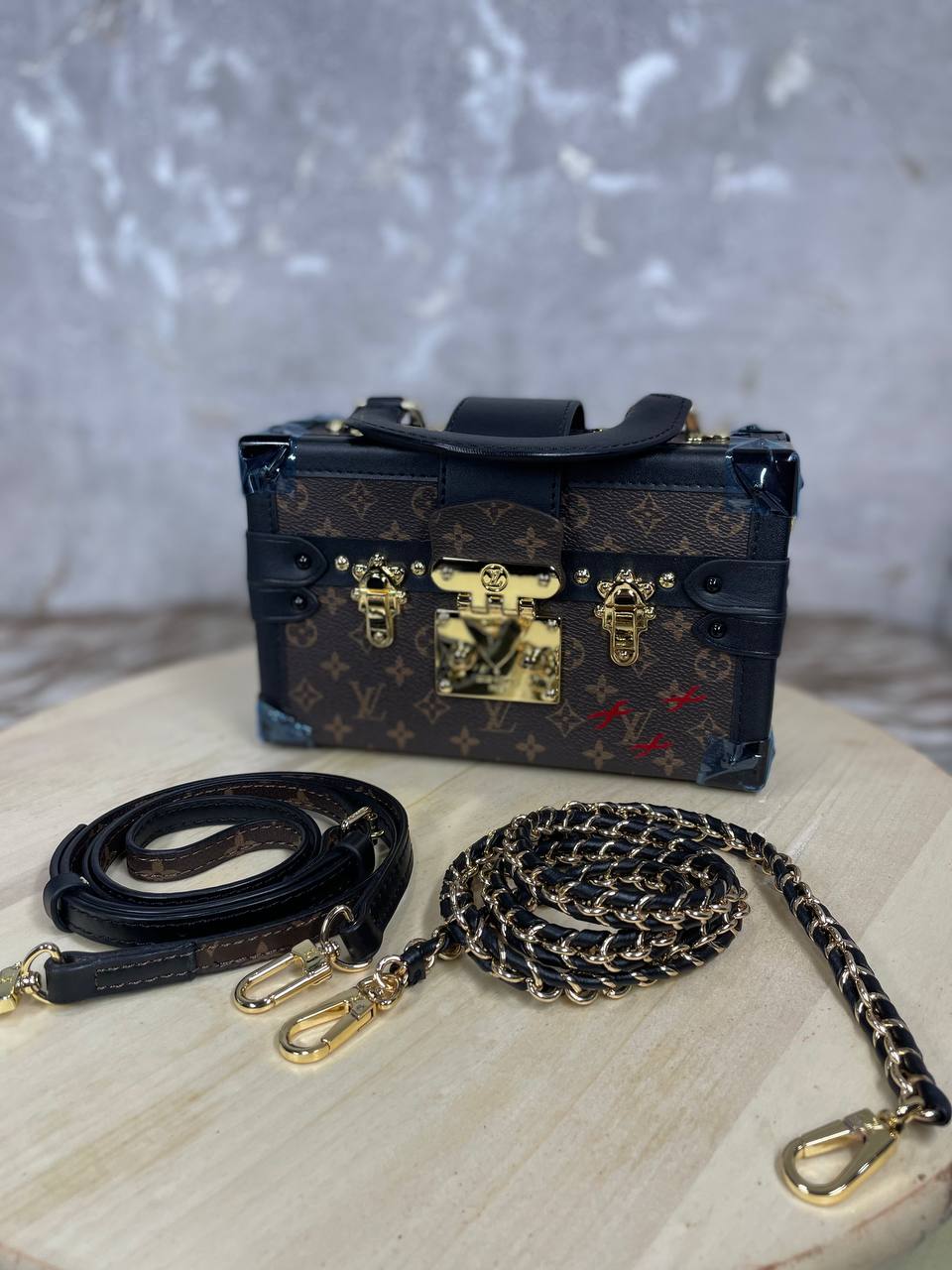 LV Sac Petite Malle
