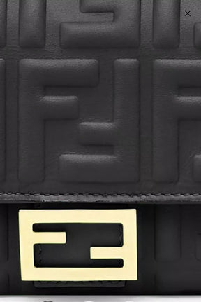 Fêndï Continental Baguette Noir Nappa Gaufré FF Portefeuille sur Chaîne