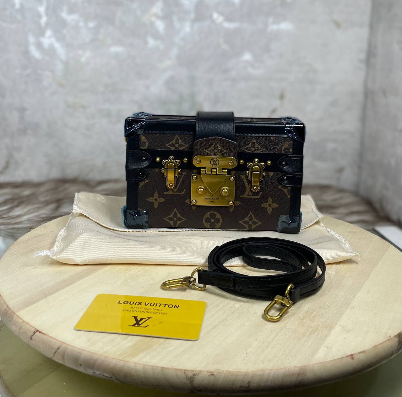 LV Sac Petite Malle