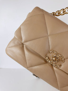 Ch@nel
Sac à main Chanel 19 
Camel