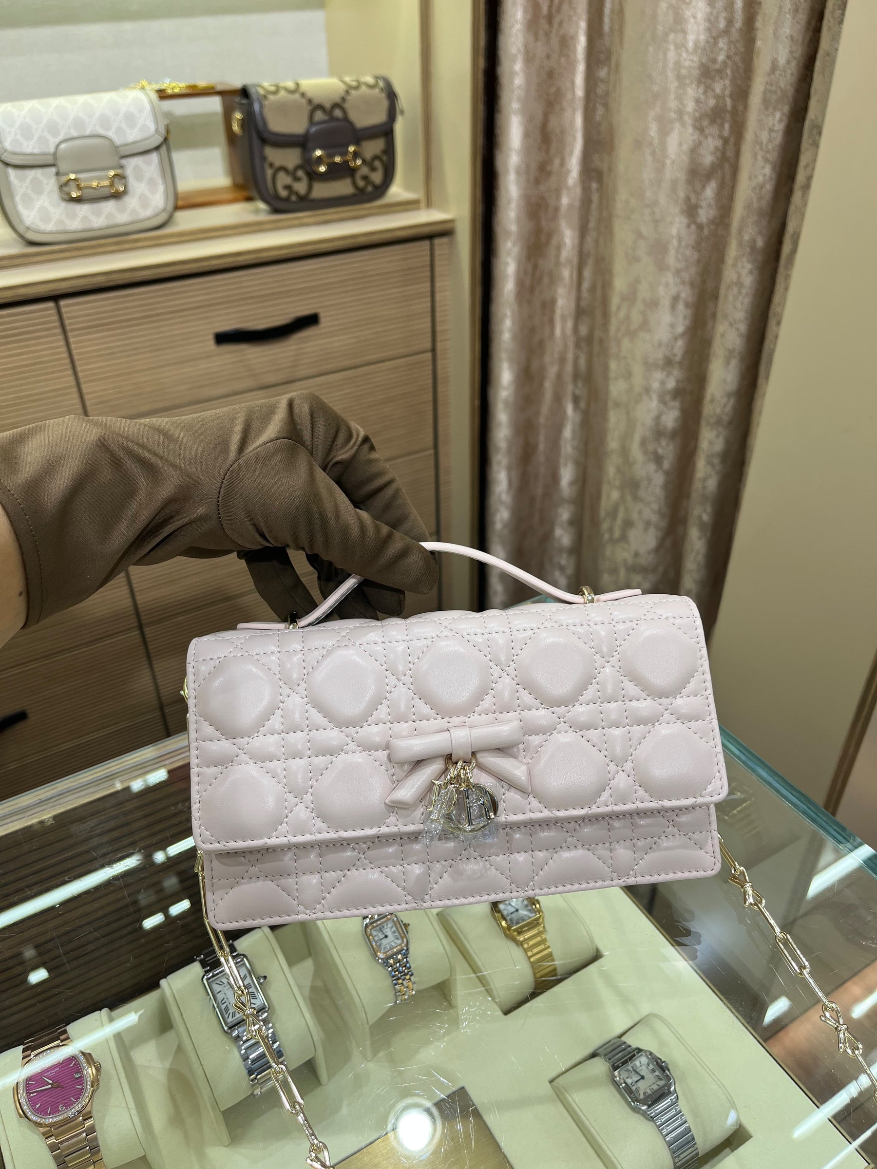 Mini sac My Dior
Cuir d'agneau Cannage couleur latte