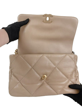 Ch@nel
Sac à main Chanel 19 
Camel