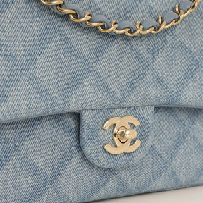 Sac Chanel Classique Moyen à Flap - Denim Trompe-l'œil | Fermoirs en Or Champagne