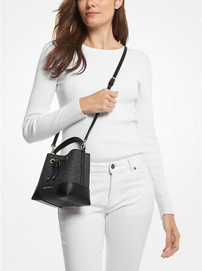 MK Outlet
Petit sac seau Mercer à logo