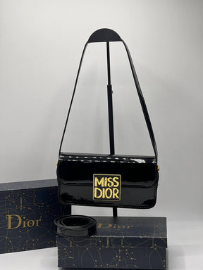 Diôr Sac à rabat Miss Diôr de veau verni noir